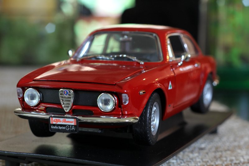 Illustration for article titled 1:18Â Alfa Romeo Sprint GTA Tuesday